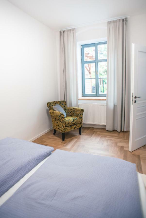 Penzion Masarykova 37 Hluboka Nad Vltavou Exterior photo